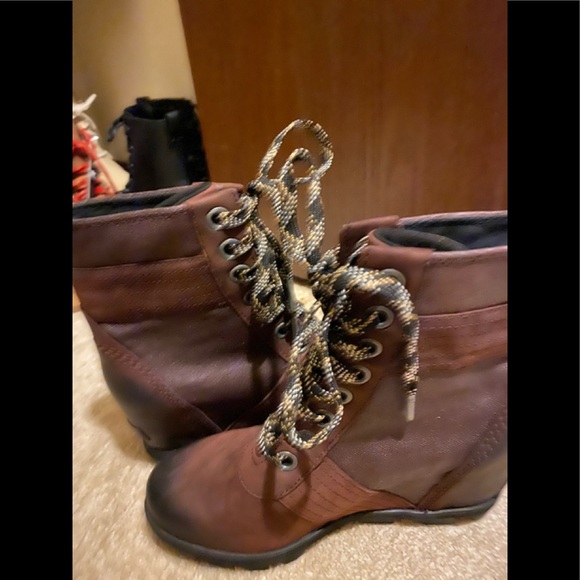 Sorel Lexie wedge boot